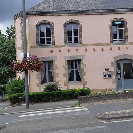 Hotel Le grand cerf Ernée Exterior foto